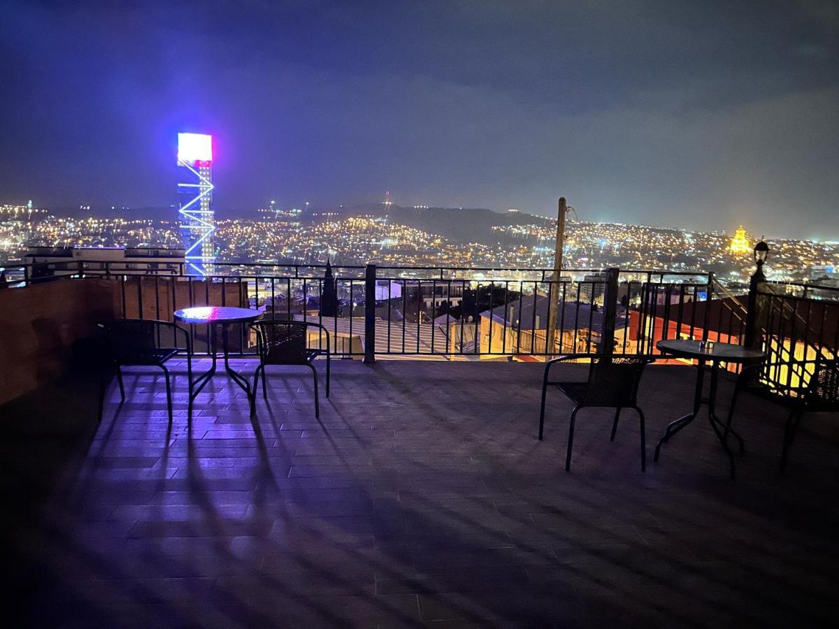 9 Borbalo Street Apartment With Terrace Tbilisi Ngoại thất bức ảnh